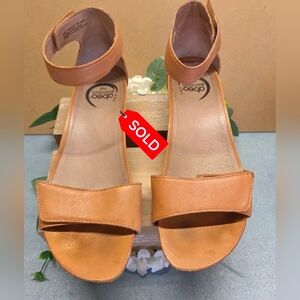 SOLD....Abeo Bio System Inex Womens 8N Tan Leather Sandal